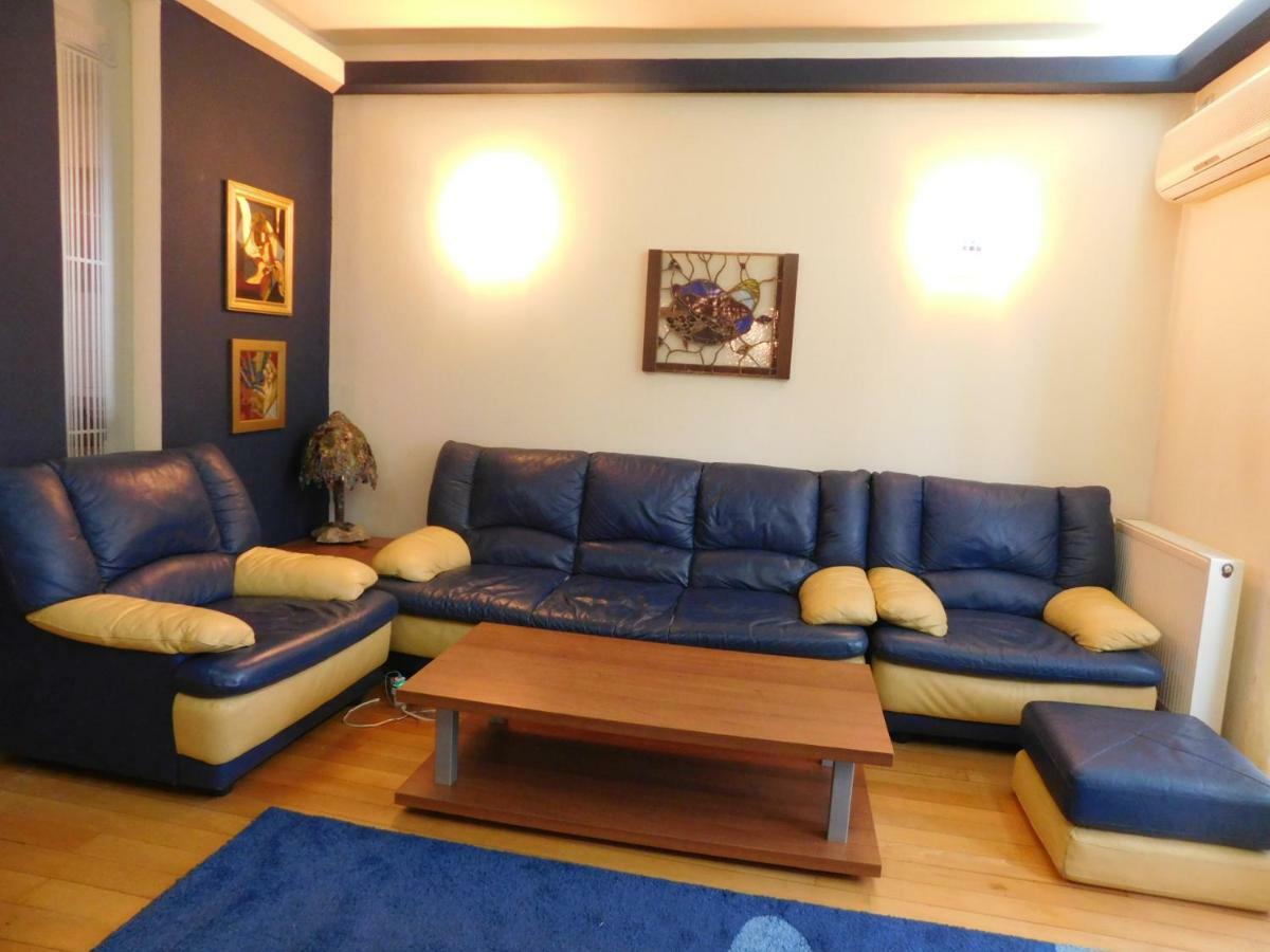 Nicole'S Apartment Бухарест Экстерьер фото