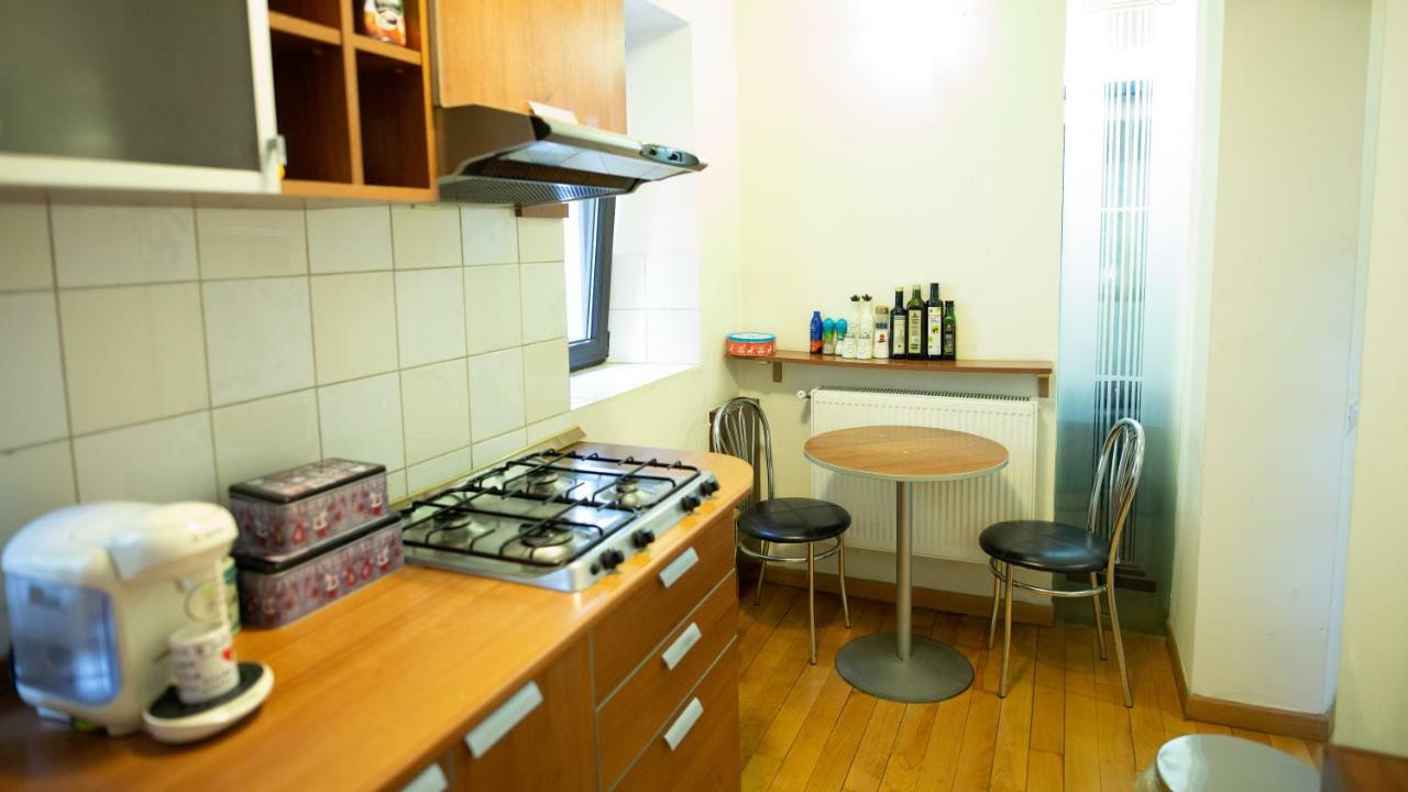 Nicole'S Apartment Бухарест Экстерьер фото