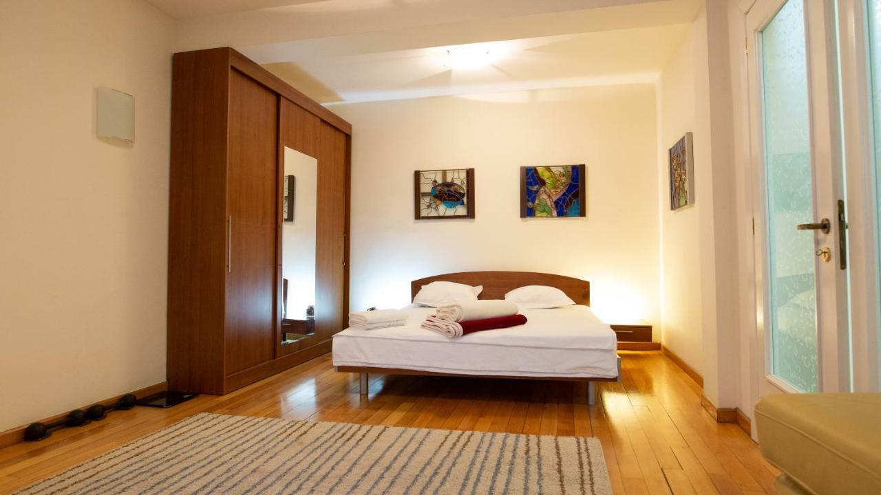 Nicole'S Apartment Бухарест Экстерьер фото